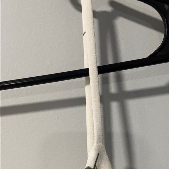 ☑️ 2/$12 Floral dress - Picture 5 of 7